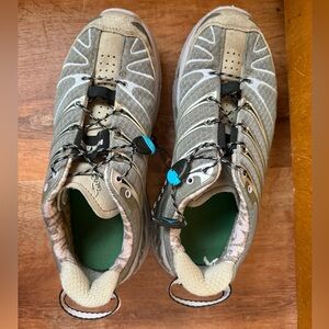 Hoka Hubble Shoes GUC Size 9